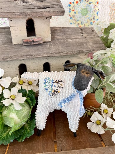 Primitive Spring Sheep, Easter, Farmhouse, Vintage Quilt - Etsy