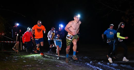 Zmierzyli się z trasą pełną ognia, światła i… lodu