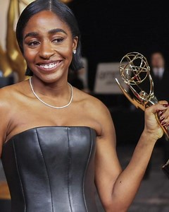 73K views · 2.5K reactions | The incredible all-new #Emmys special - “The 76th Emmys: A Night of Firsts with Robin Roberts” - premieres TONIGHT at 8/7c on ABC. And stream on Hulu. | ABC 20/20 | Facebook