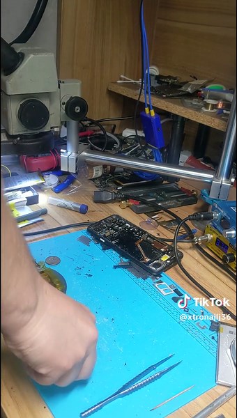 Exploring Electronics: Workspace Tools and Techniques