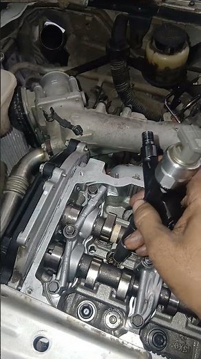 how to fitting a fuel injector Nissan diesel engine