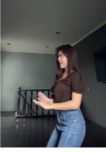 Alifa Lubis: Kisah Munggaran dan Kolaborasi Terbaru