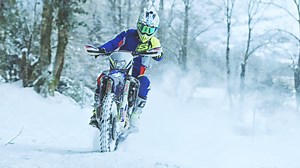 Enjoy the power of the 300 SE Factory playing in the snow ☃️ To increase the winter riding experience, check out the Sherco Enduro Neoprene Gloves and the Enduro Jacket. Ask your dealer for more informations. #moto #motorsports #winter #snow | Sherco Racing Factory
