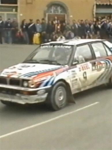 Martini Racing .... voltei! eu acho,pois finalmente achei um pro mod bacana👍(aliás,a edit não tá em baixa qualidade,é q eu queria q parecesse antigo msm kkk) #martini #motorsport #vintage #fpyシ #fyyy