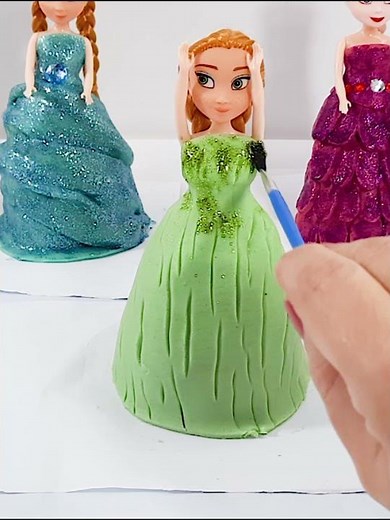 DIY Making Amazing Play Doh Dresses with Glitter for Disney Princess Dolls #Shorts # 20