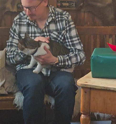 🎄 28. November 2025: Weihnachtsalbum Advent Art Garfunkel Jr. veröffentlicht sein Weihnachtsalbum Advent als CD, limitierte Doppelvinyl-Edition mit Bonustracks, limitierte Fanbox sowie digital/Streaming. Vorbestellungen: https://artgarfunkeljr.lnk.to/Advent Die Titelliste und weiterführende Informationen zum Album sind auf der offiziellen Webseite von Art Garfunkel Jr. verfügbar: artgarfunkeljr.com Die drei Duette mit seinem Vater Art Garfunkel sind zudem auf der offiziellen Webseite von Art Ga