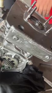 440K views · 8.4K reactions | Kepada sahabat yang menggunakan crank redleo esr rod 110 &109 untuk motor rxz pastikan penggunaan piston dt & raider seperti admin jelaskan dalam bentuk vedio sebelum ini jangan gunakan lagi piston rxz jika panjang rod 110 109 jika rod asal rxz 105 boleh guna piston rxz & rxk vedio dibawah situasi dari seorang sahabat keliru menggunakan piston rxz panjang rod 110 yang admin pernah maklum piston akan " terbit " ( keluar ) dari block | Shidie Motor | Facebook