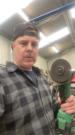 Did you know this about Angle Grinder Cutting discs ? #diy #techtip #safety #tools #welovetools #broomysgarage | Broomys Garage