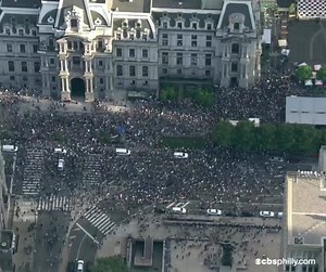 1.4K reactions · 308 shares | PHILLY PROTEST: A massive crowd has gathered at Philadelphia City Hall in support of abortion rights after the Supreme Court struck down Roe v. Wade. https://cbsloc.al/3tX3uZ6 | CBS Philadelphia | Facebook
