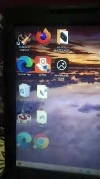 How to Change Desktop Icon Size in Windows 10 & 11 | Increase or Decrease Icons Easily#shorts
