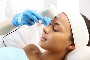 10 formas de tirar cicatriz de acne do rosto