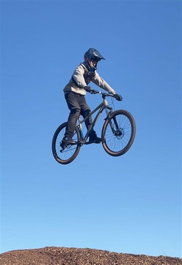 Mountain Biking Techniques for Dirt Jumps