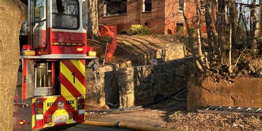Fire breaks out at a northwest Atlanta home