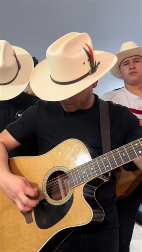 Próximamente: Nueva Composición Musical con Tololoche