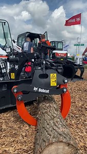 Our team is doing an incredible job helping numerous Farm Progress Show attendees 💪 If you’d like us to go Live with a certain machine, please let us know ;) | Bobcat Company