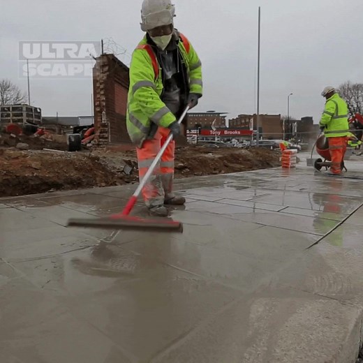 UltraScape flowpoint grout exceeds all the requirements of the latest British Standard and has been in use for over 25 years! Take a look on our website for more info 😊 https://hubs.ly/Q03Pt5fJ0 #flowpoint #paving #landscaping #gardens | UltraScape