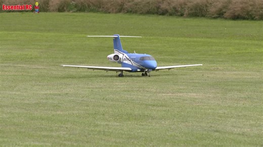 RC Business Jet risks disaster on take-off ! | Essential RC
