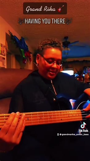 #femalebassist #viralvideo #fyp #repost #basslessons | bass