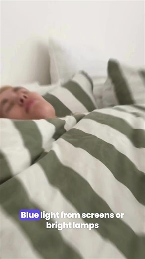 𝗔𝗿𝗲 𝘆𝗼𝘂 𝘀𝘁𝗿𝘂𝗴𝗴𝗹𝗶𝗻𝗴 𝘁𝗼 𝗴𝗲𝘁 𝗮 𝗴𝗼𝗼𝗱 𝗻𝗶𝗴𝗵𝘁𝘀 𝘀𝗹𝗲𝗲𝗽? Your lighting could be keeping you awake. Most home bulbs give off blue light, the same signal your brain uses to stay alert during the day. At night, it suppresses melatonin and makes falling asleep so much harder. 💡 The fix: Our Circadian Bed Lamp replaces harsh evening light with soothing amber & red light that protect your sleep cycle and help you wind down naturally. 𝗪𝗵𝘆 𝗶𝘁 𝘄𝗼𝗿𝗸𝘀: • No melatonin d