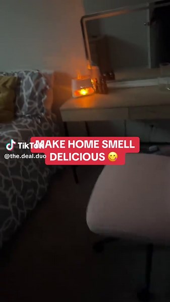 This oil diffuser humidifier is going to have your whole house smelling GOOD during the Christmas holiday season! 🎄#essentialoils #oildiffuser #smellgood #tiktokshopblackfriday #tiktokshopholidayhaul #tiktokshopcybermonday #humidifier #aromatherapy #aromatic #fallvibes #wintervibes