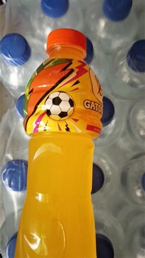 ¡Llegó mercadería nueva! Reponiendo stock de agua Cielo.