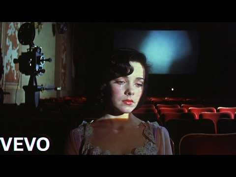 Sad Movies (Make Me Cry) - Sue Thompson - Female Country Cover (Classic Heartbreak Song)