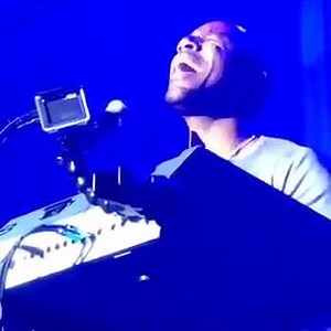 #Repost @madeinindya ・・・ 󾍘🏾❤️󾠔 #theGeneral #RnbMoney #TANK #SLP2 #OutNow #SLPTour #Atlanta #SOLDOUT #Slowly | Tank