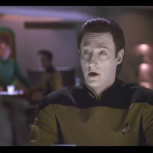 Trying to bribe an android 💀 - Star Trek The Next Generation #tv #scifi