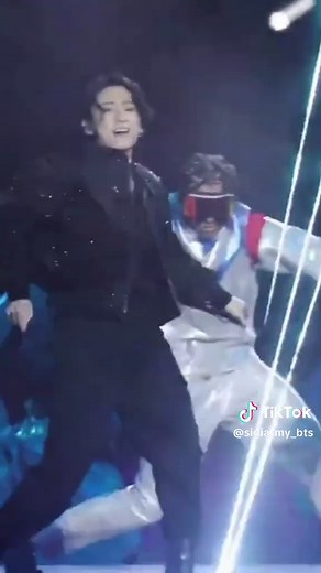 Jung Kook's 'Dreamers' at FIFA World Cup 2022 Ceremony