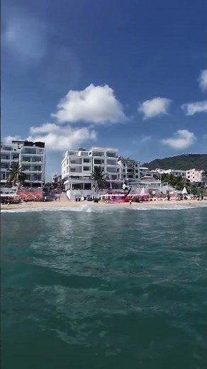 Fly as high as possible with JetFly motorized surfboard!