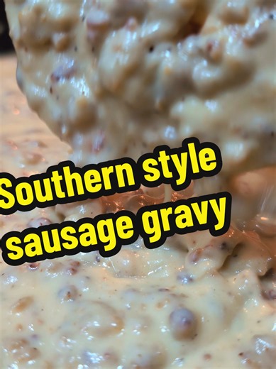 Southern Sausage Gravy Recipe | Easy Southern Foodie
