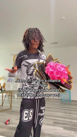 Piper Rockelle's Dance Challenge: Say Yes if She Wears Pink!