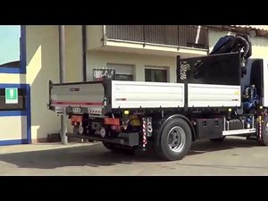 Iveco Eurocargo 2 assi - Cassone ribaltabile con sistema "Rampe facili" con gru Bonfiglioli