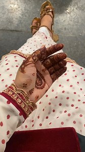 Platform e boshe boshe amar outfit jhilik ditese more than metro light ✨ plus this henna stain… totally obsessed 😍 Organic henna from Tasnim's Henna | Designer Apa