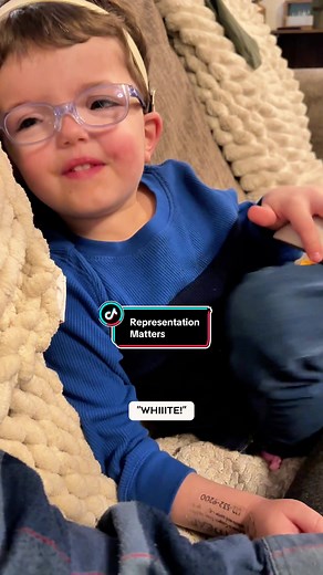 Daisy Kent Cochlear Implants on The Bachelor - Representation Matters