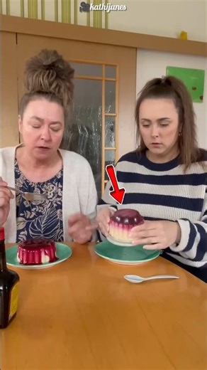 How stupid this girl is #shortsvideo