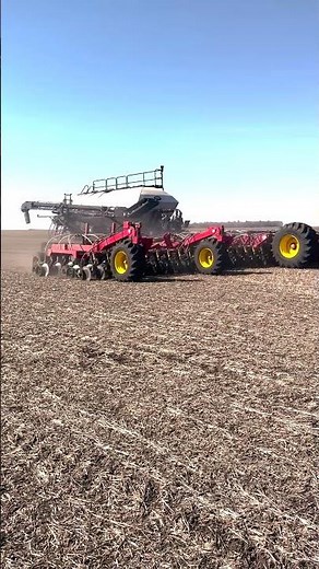 Seeding 2024: HUGE Air-seeder with Transfer Tracks