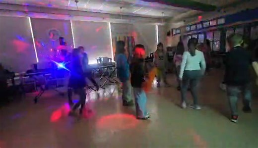 Our Grade 2 and 3 students are dancing with scarves to the song “It’s Snowing Outside.” ❄️ Using scarves allows students to physically experience the flow of the music — moving smoothly with long sounds, reacting to changes in tempo, and expressing dynamics through gentle and energetic motions. This activity builds musical expression, body awareness, and creativity while helping them connect emotion and movement to sound. | Quispamsis Elementary School