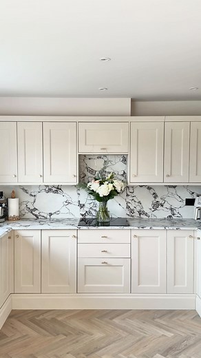 463K views · 7.8K reactions | Not sure if I ever mentioned that I hated that blue kitchen… but let’s completely transform it to our absolute dream kitchen that matches the rest of the house’s vibe 懶✨ #kitchentransformation #kitchencupboardtransformation #kitchenbeforeandafter #kitchenupgrade #homerenovation #homeimprovement #kitchenglowup | Roo’s Home | Facebook