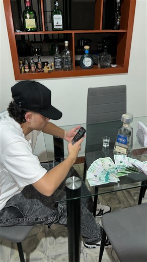 El felino 🦁🥷🏻 | Ay Papi - challenge. 😈🥷🏻!! @mr.plataoficial #tumaco #medellin #freestyle #challenge #Instagram | Instagram