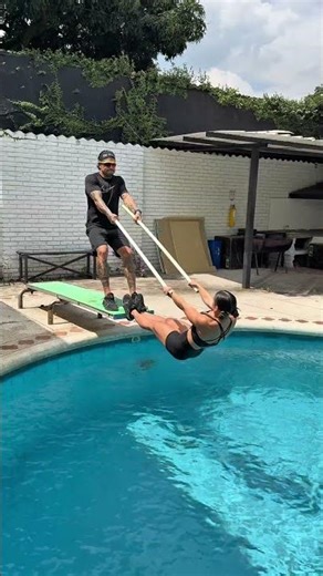 👉 We tried the craziest pool challenge 💦😂 | FAIL included