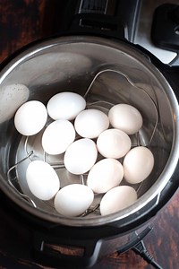 Quick Release Instant Pot Hard Boiled Eggs (Video & Step By Step!)