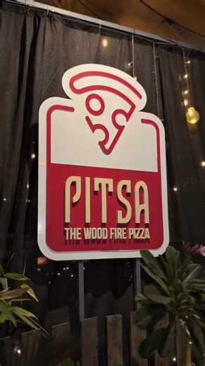 PITSA on Instagram: "PITSA’s Christmas delight: festive flavors in every bite! 🎄. . . . #pitsa #woodfire #kalyan #italianrestaurant #pizzaparty🍕"