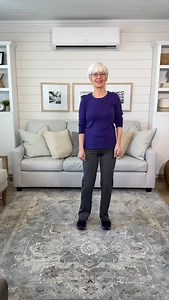 Another “Just two to do” using balance while you strengthen the legs, glutes and hips. One minute, and two minutes would be wonderful!#beginnerworkout #homeworkout #fitnesstips #fitafter50 | Karen Brown