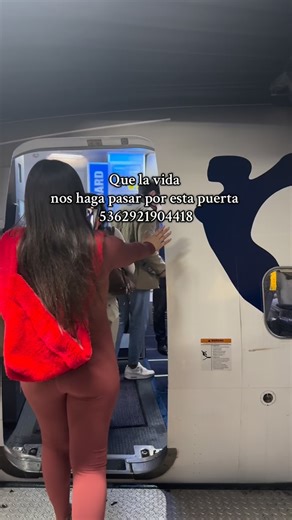 Ari on Instagram: "Por muchos viajes más con nuestras personas favoritas 💕#2026 #tendencia #paratiiiiiii♥️ #mexico🇲🇽 #viajes ✈️"