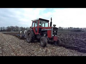 MF 1105 plowing