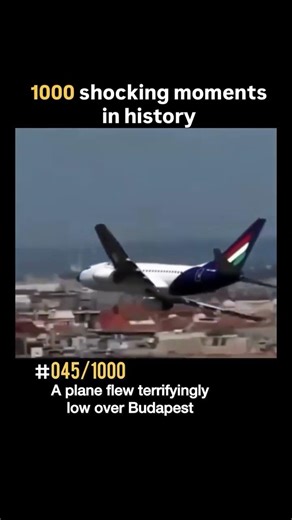 In August 2009, a Boeing 737-700 shocked people with an extremely low flight