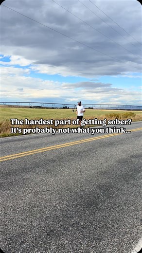 Most people expect the hardest part of sobriety is giving up alcohol. But the real challenge is everything that comes next. Early sobriety comes with surprises and hurdles like: 🌀How isolating it can feel when your Friday nights look completely different 🧠 How your brain will try to negotiate (“Just one wouldn’t hurt, right?”) 💧 How emotional everything gets when you’re not numbing out 😬 The awkwardness of telling people, “I’m not drinking anymore,” and not knowing how they’ll react But ther