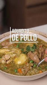 Para este frío estremecedor, un aguadito con harta menudencia de pollo Ingredientes: - 4 cdas. de aceite - 1 cebolla roja - 5 dientes de ajo - 5 cdas. de pasta de ají amarillo - 1 taza de culantro - 2.5 lts. de agua o caldo de pollo - 200 g. de mollejas de pollo - patas, cuellos y alitas de pollo - 1 trozo de kion (jengibre) - 1/2 zanahoria en cubos - 1/2 pimiento en cubos - sal al gusto - 1 taza de arroz - 1 choclo desgranado - 1/2 taza de corazón de pollo - 1/2 taza de hígado de pollo - 1/2 ta
