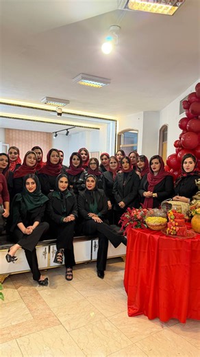 ‎مامانا خمینی شهر|Khomeinishahr‎ on Instagram‎: "⁨ ⁨ باورتون میشه !!!🤯 از الان تا شب عید ۳۰ درصد تخفیف روی کلیه خدماتشون گذاشتن😍 خیالت راحت ☺️هر مناسبتی دارین میتونید تشریف ببرید سالن فاتوش✌️ ‪‪@beauty_fatoosh‬‪@beauty_fatoosh‬‪@beauty_fatoosh‬oosh‬oosh⁩⁩ #خمینیشهر#خمینی_شهر"‎